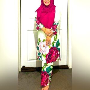 Floral co-odds ,2 piece ,viscos material no dupatta